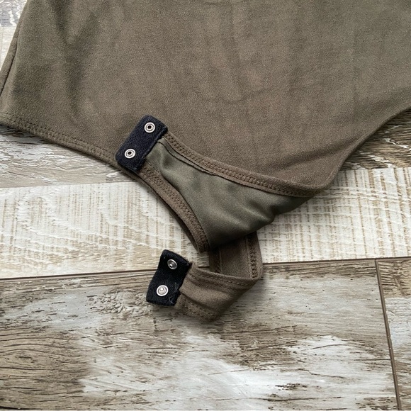 Suede Windsor bodysuit - Picture 2 of 5